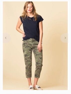 AMO Camo Print Pants – Trendy Camouflage Utility Trousers